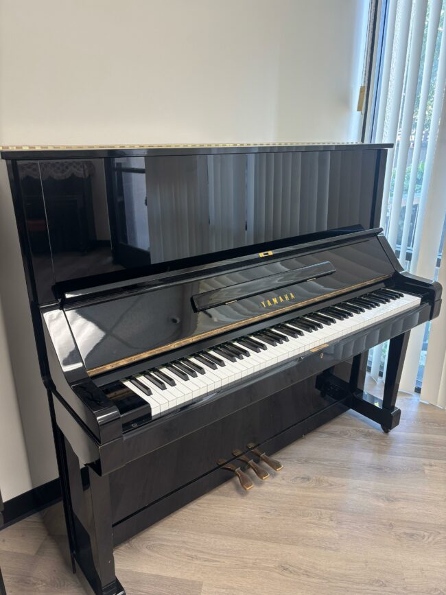 PIANO UPRIGHT YAMAHA UX – 1977