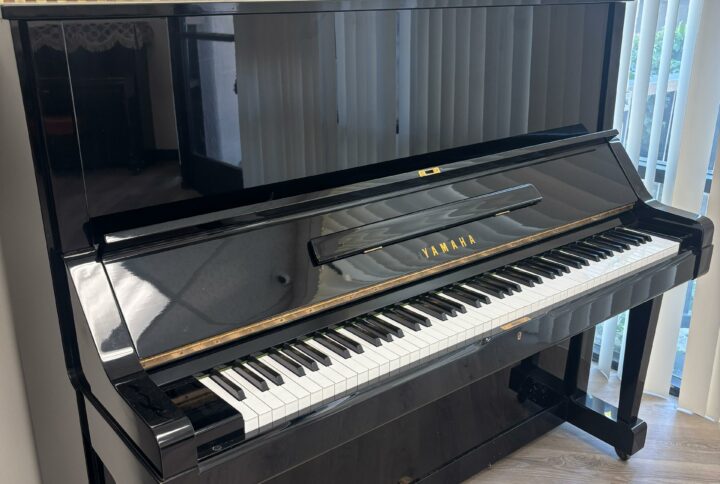 YAMAHA UX MODEL