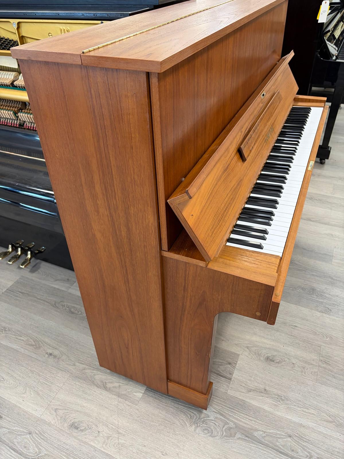1980 Yamaha W103 Upright Piano 2