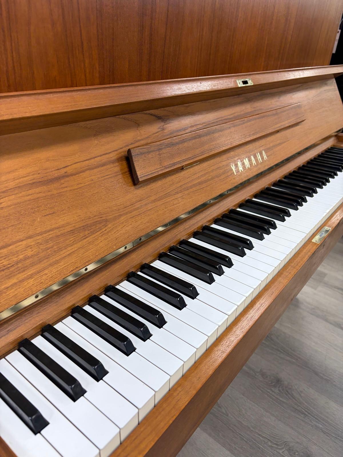 1980 Yamaha W103 Upright Piano 3