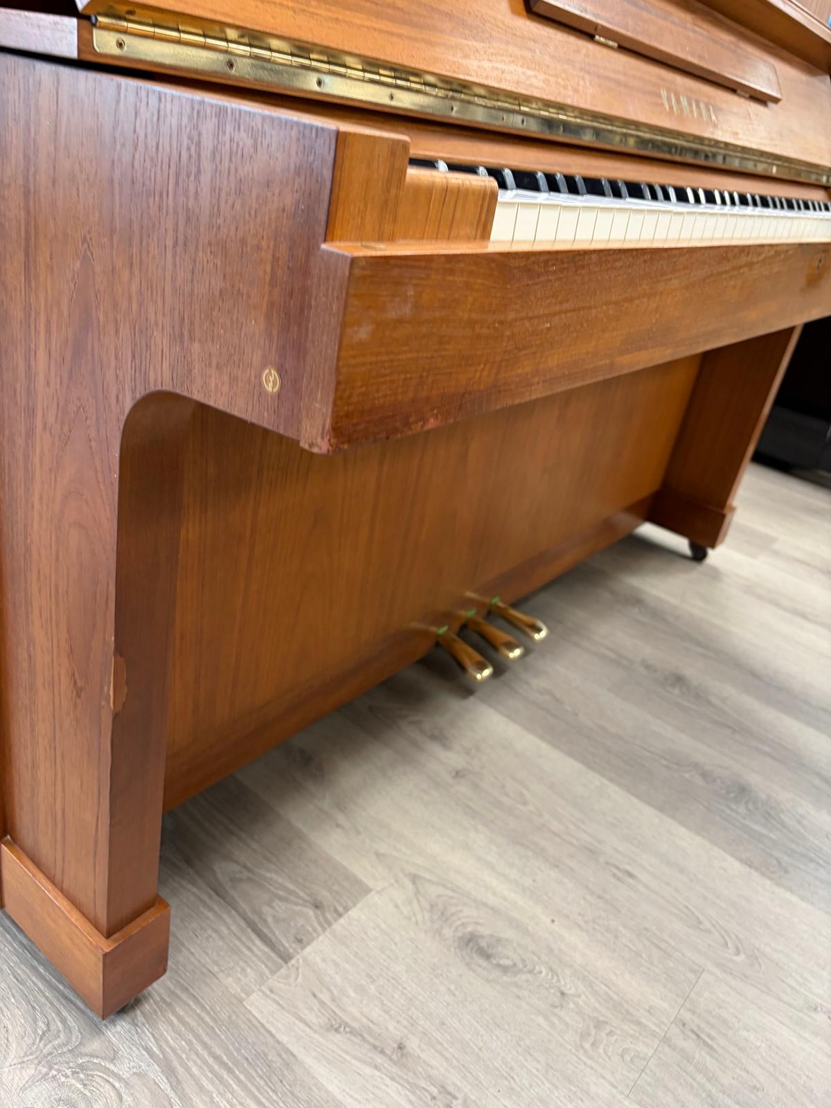 1980 Yamaha W103 Upright Piano 4