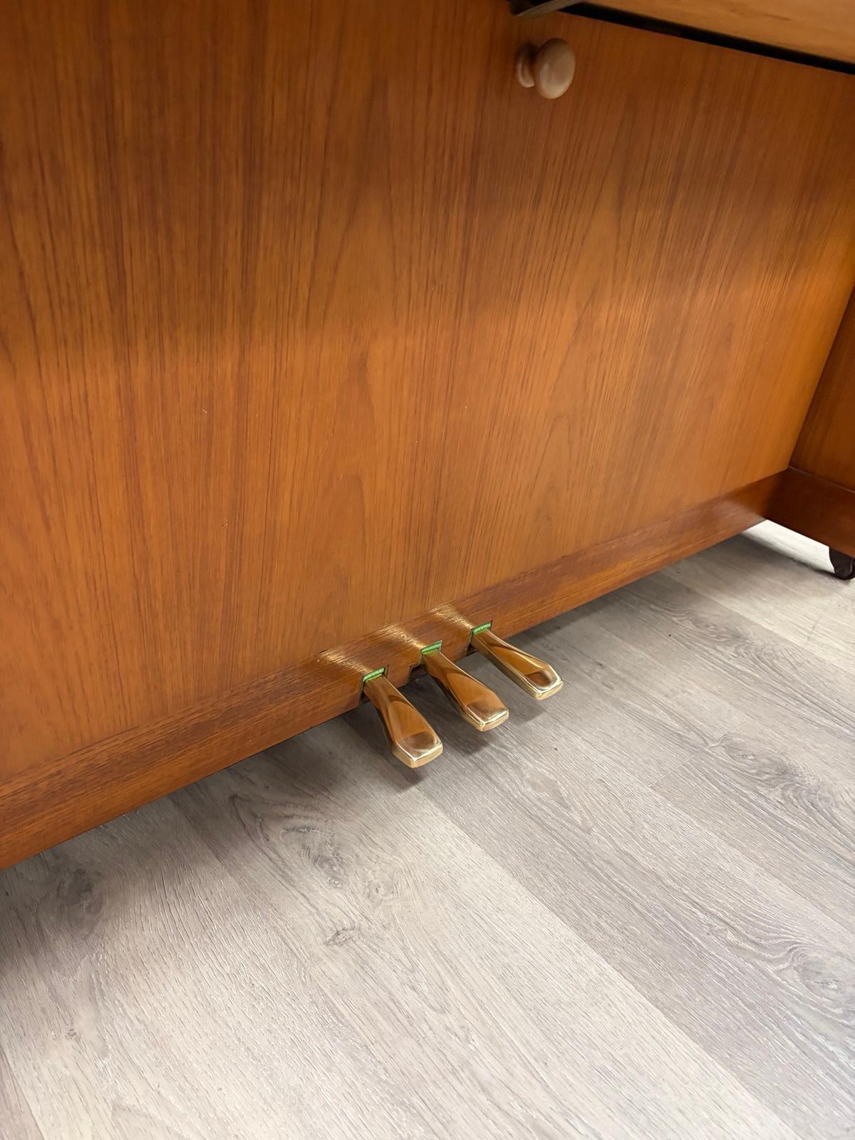 1980 Yamaha W103 Upright Piano 7