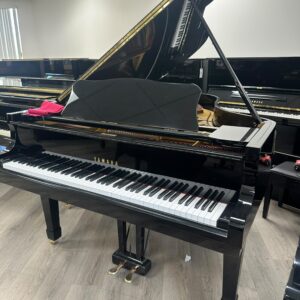 BABY GRAND PIANO YAMAHA G3E