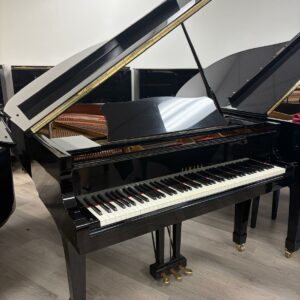 YAMAHA C3 GRAND PIANO